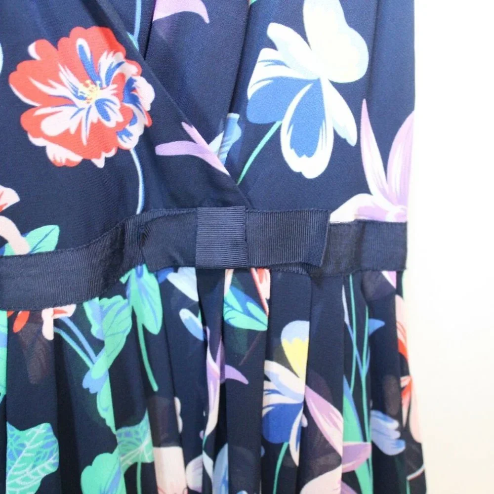 Talbots Floral V-Neck Chiffon Pleated Dress Ribbon Navy Women's Size 8 H12694 - Picture 5 of 11